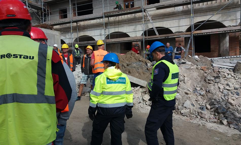 2019-9-19-1144TROJA 4.jpg